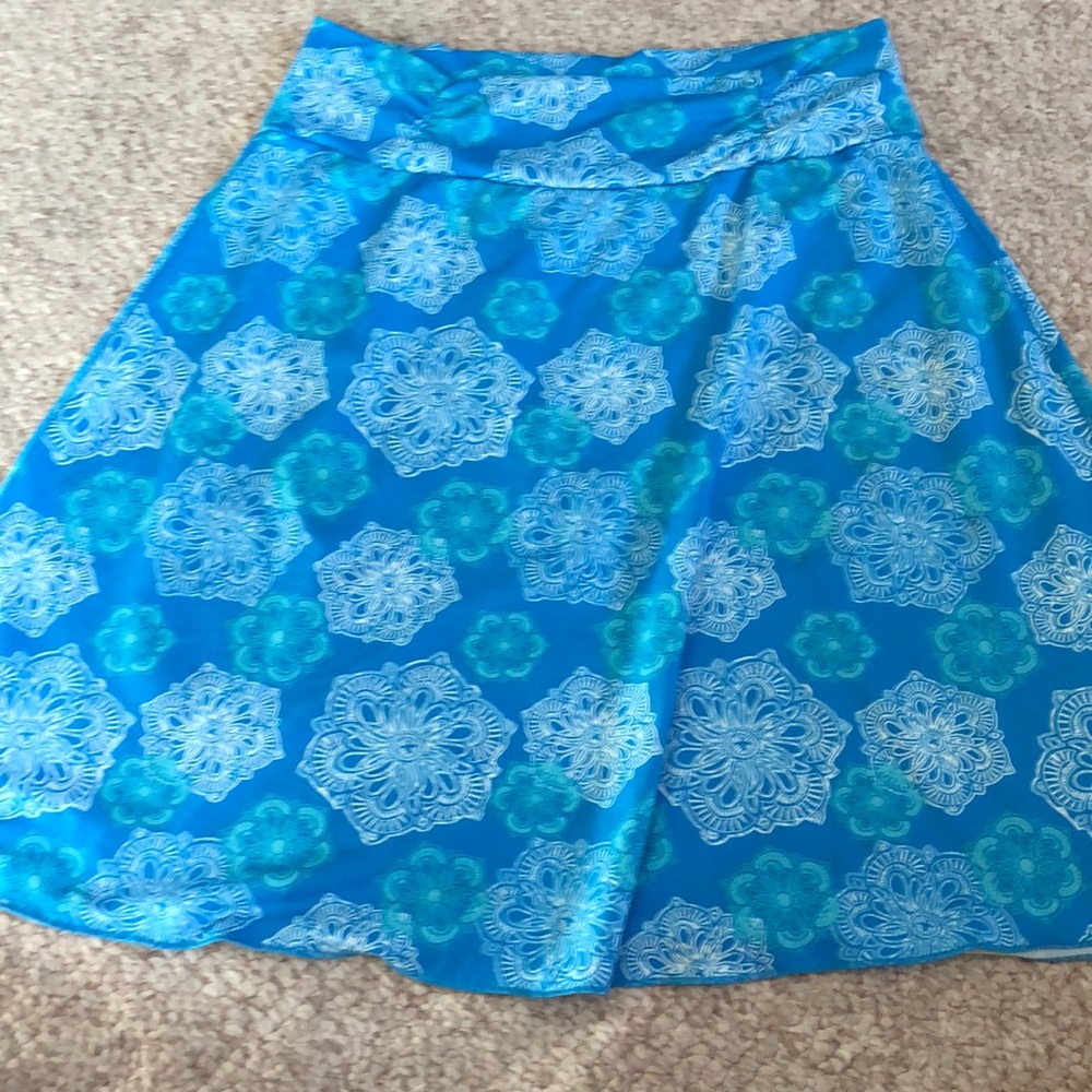 Women’s blue pattern skirt